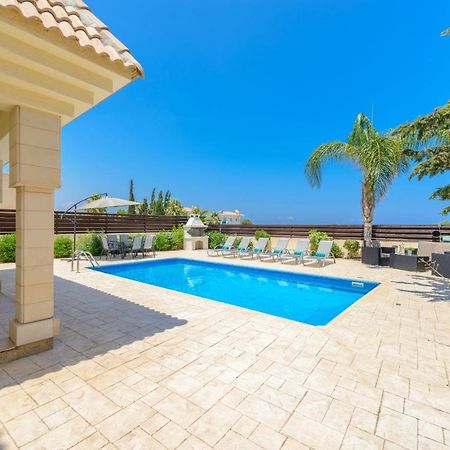 Villa Irina Paralimni Luaran gambar