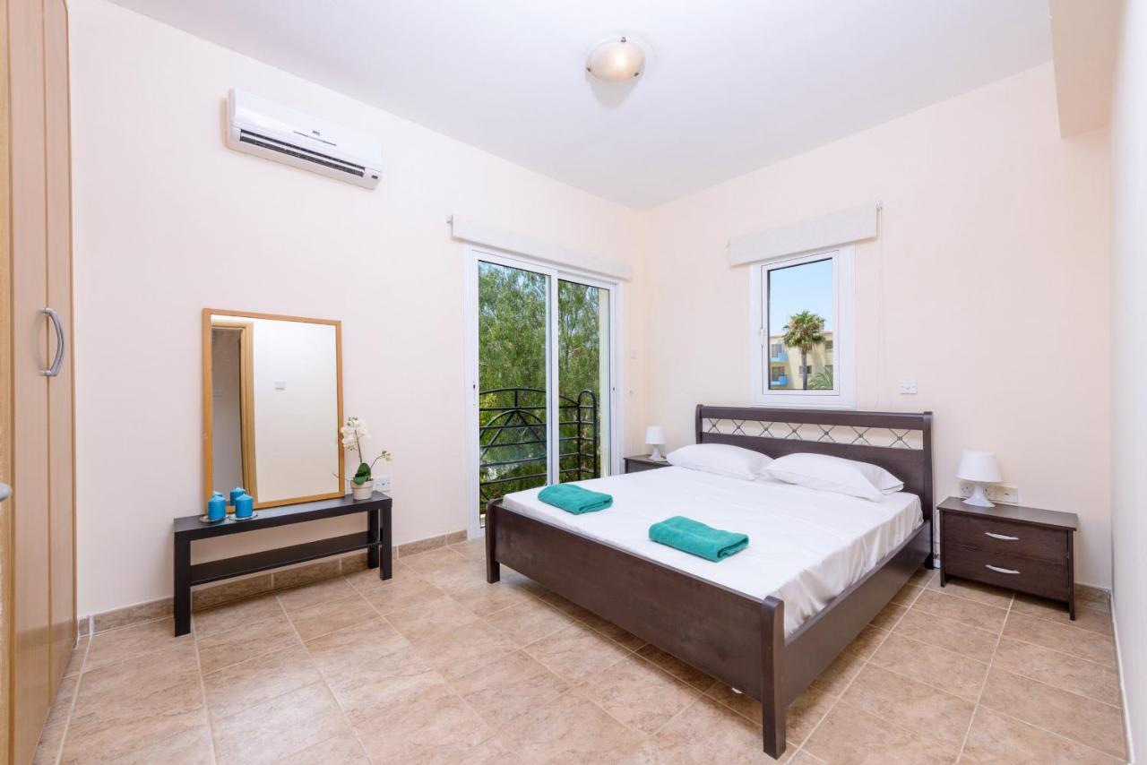 Villa Irina Paralimni Luaran gambar