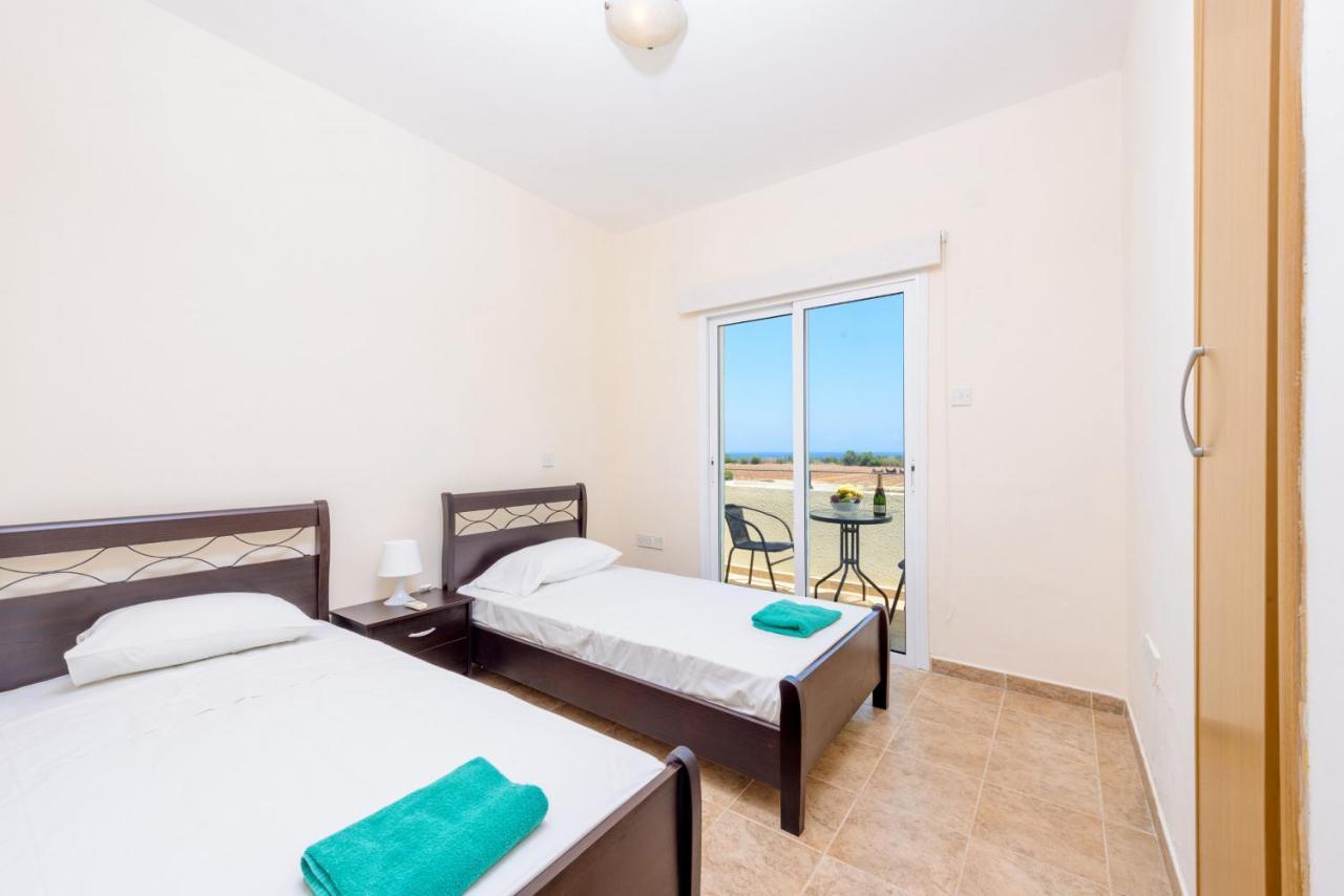 Villa Irina Paralimni Luaran gambar