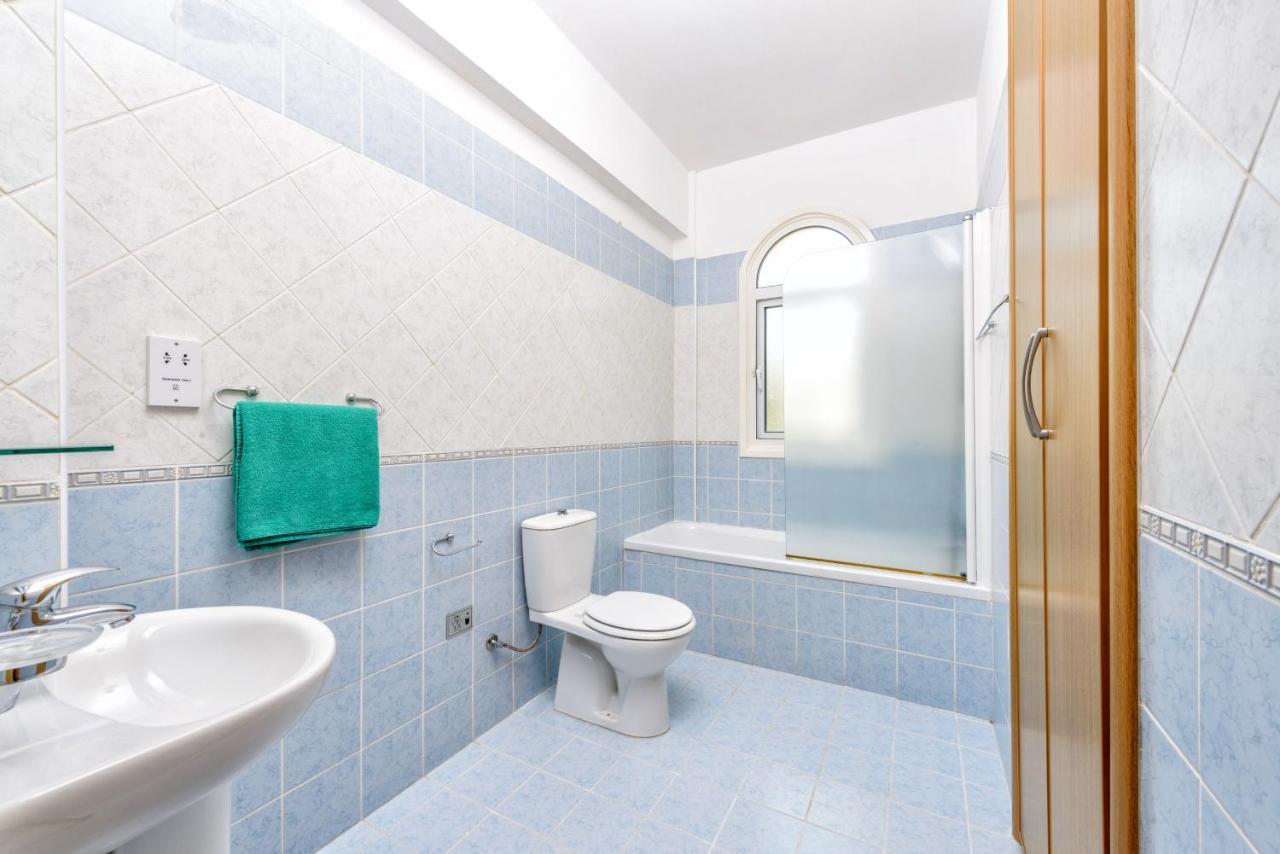 Villa Irina Paralimni Luaran gambar