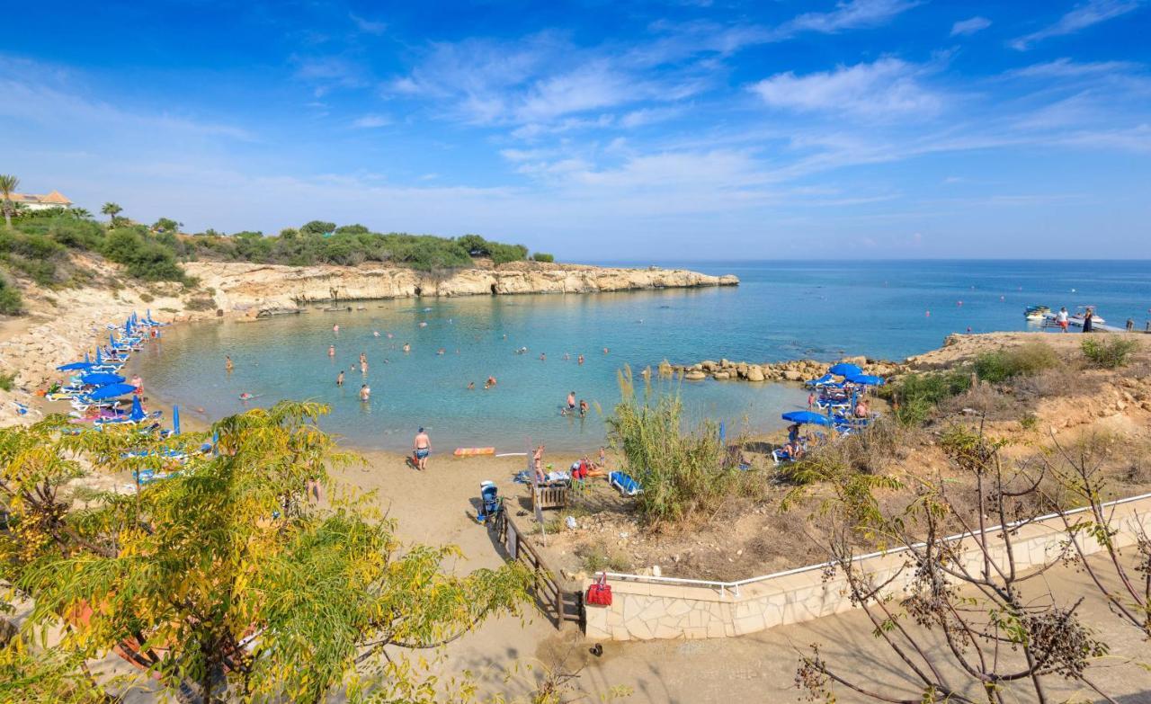 Villa Irina Paralimni Luaran gambar